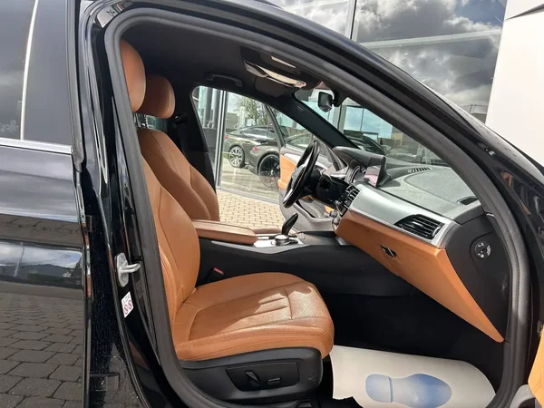 Bmw 518 (2019) — foto 11 van 26