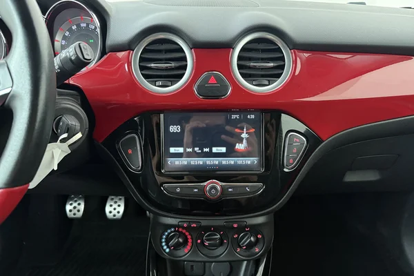 Opel Adam (2019) — foto 3 van 19