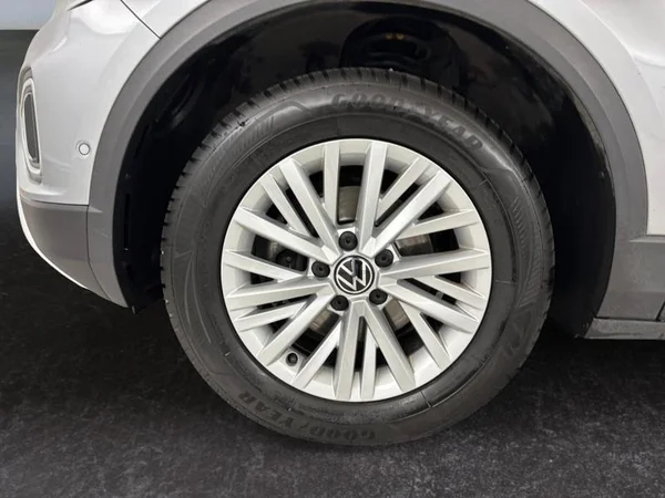 VOLKSWAGEN T-Roc (2022) — foto 23 van 23
