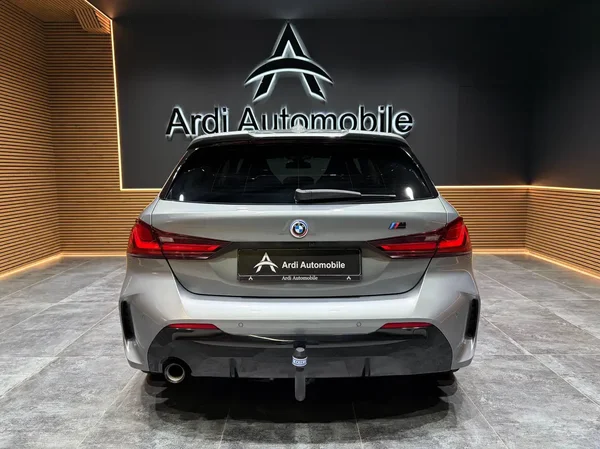 Bmw 118 (2024) — foto 24 van 28