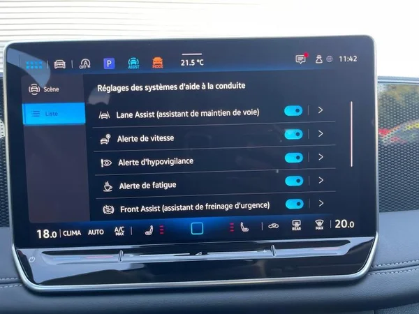 VOLKSWAGEN Tiguan (2024) — foto 18 van 29