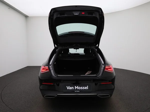 Mercedes-Benz CLA (2022) — foto 3 van 52