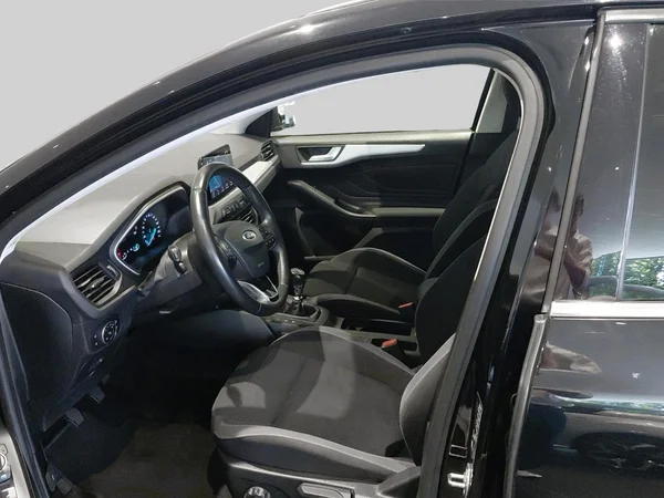Ford Focus (2019) — foto 16 van 17