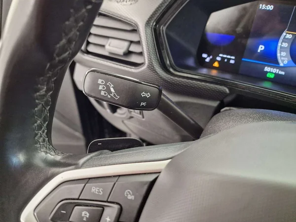 Volkswagen T-Cross (2023) — foto 6 van 15