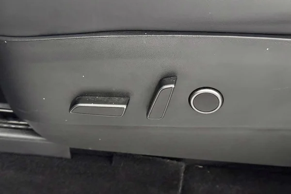 Tesla Model 3 (2023) — foto 13 van 36