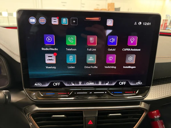CUPRA Leon ST e-Hybrid (PHEV) (2026) — foto 16 van 24
