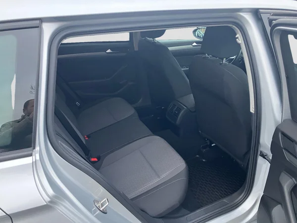 VOLKSWAGEN Passat SW (2020) — foto 22 van 25