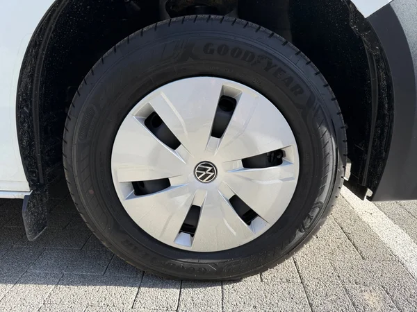 VOLKSWAGEN Transporter T7 28 Fou Swb (2026) — foto 10 van 19