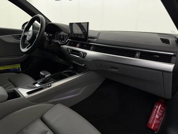 AUDI A4 (2022) — foto 3 van 30