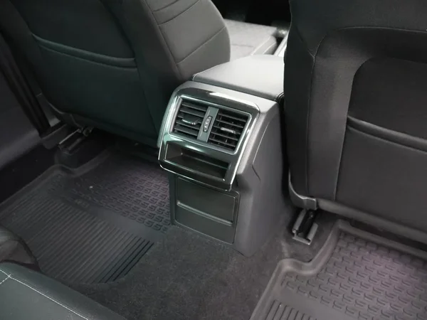 Škoda Superb (2023) — foto 2 van 29