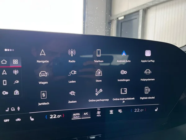 AUDI Q6 Sportback e-tron (2025) — foto 4 van 24