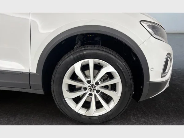 Volkswagen T-Roc (2024) — foto 23 van 24