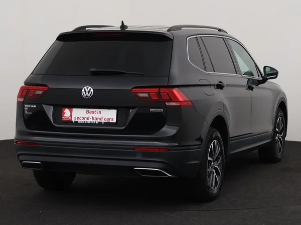 VOLKSWAGEN Tiguan (2019) — foto 22 van 28
