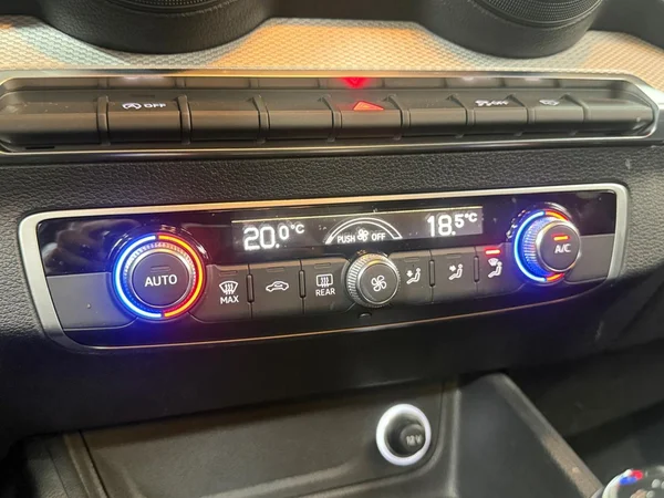 AUDI Q2 (2018) — foto 11 van 20