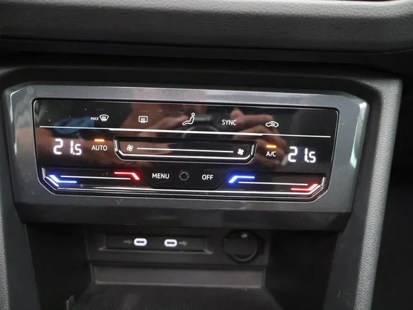 VOLKSWAGEN Tiguan eHybrid (PHEV) (2023) — foto 7 van 33