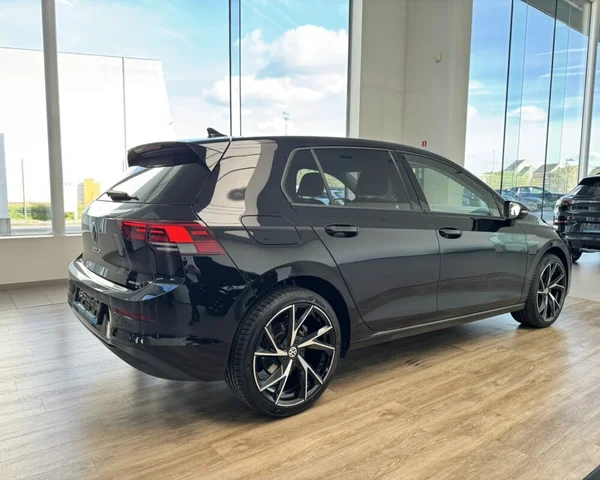 Volkswagen Golf (2021) — foto 4 van 30