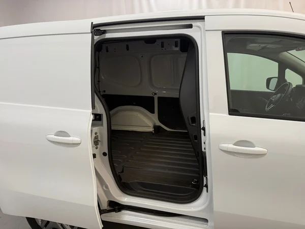 Mercedes-Benz Citan (2024) — foto 18 van 28