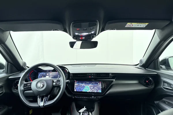 Alfa Romeo Junior (2025) — foto 19 van 19