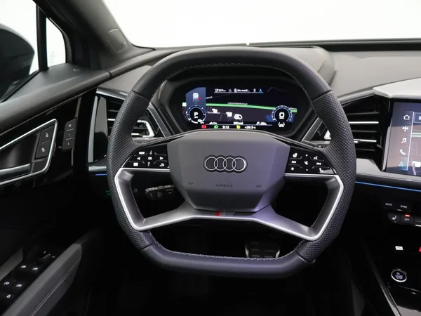 Audi Q4 Sportback e-tron (2023) — foto 6 van 30