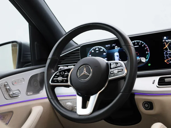 Mercedes-Benz GLE (2022) — foto 44 van 58