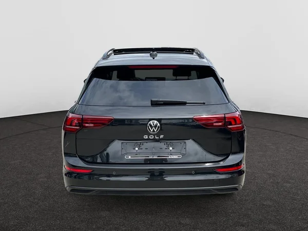 VOLKSWAGEN Golf VIII SW (2024) — foto 14 van 22