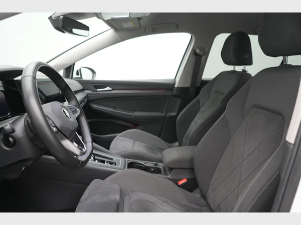 VOLKSWAGEN Golf VIII eHybrid (PHEV) (2020) — foto 17 van 31