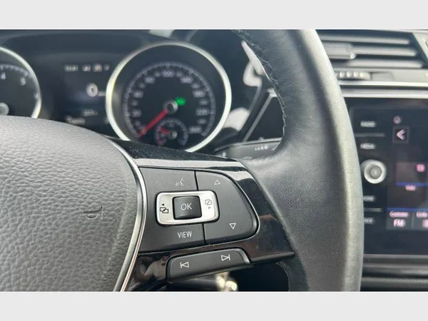Volkswagen Touran (2020) — foto 17 van 31