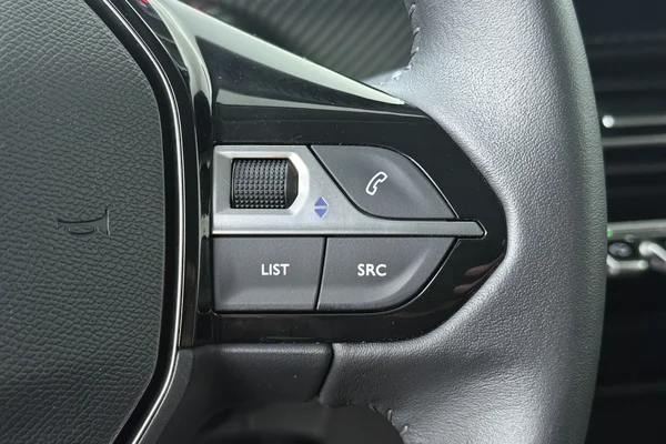 Peugeot 208 (2023) — foto 6 van 19