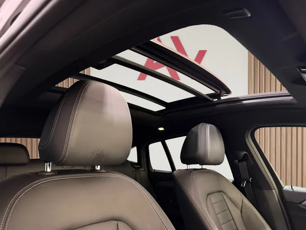 BMW X4 (2021) — foto 22 van 30
