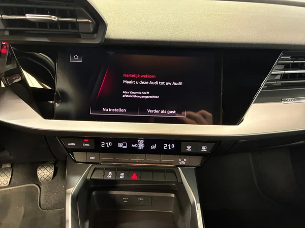 AUDI A3 Sportback (2021) — foto 4 van 23