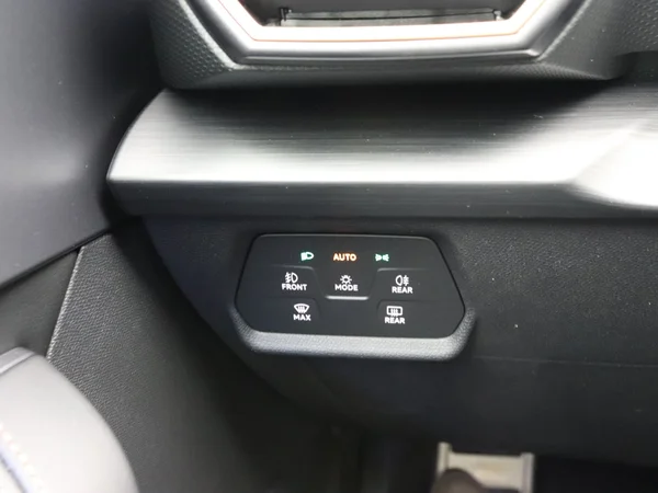 CUPRA Leon ST (2025) — foto 16 van 25
