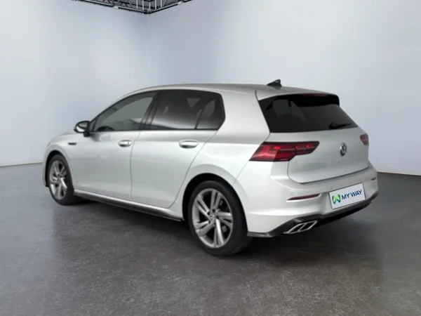 VOLKSWAGEN Golf VIII Dsl (2023) — foto 21 van 23