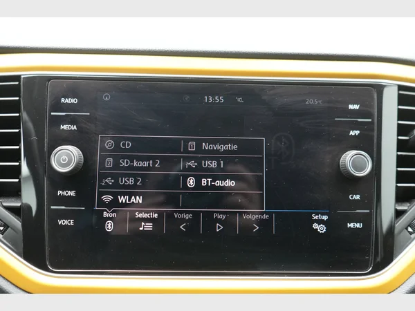 VOLKSWAGEN T-Roc (2018) — foto 3 van 25