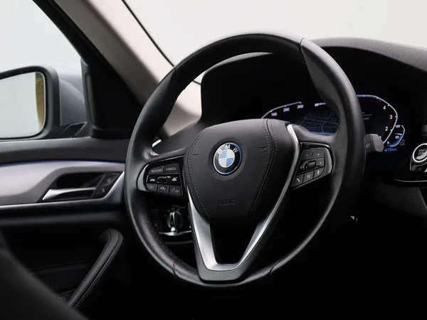 BMW 5 Reeks (2023) — foto 32 van 44