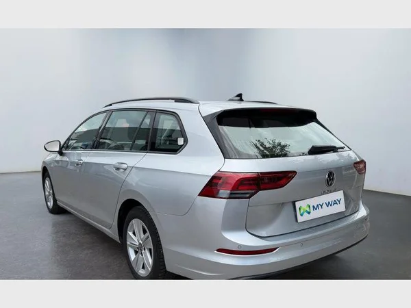 Volkswagen Golf Variant VIII (2022) — foto 25 van 27