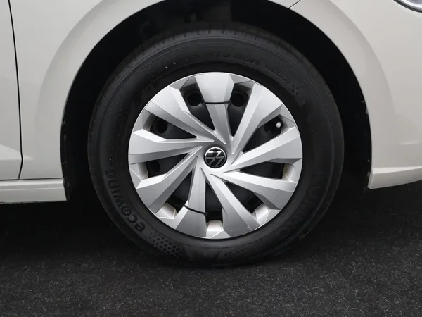 Volkswagen Polo (2024) — foto 23 van 27