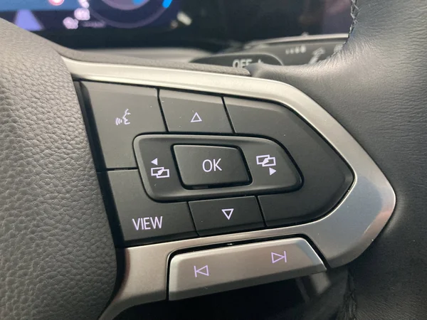 VOLKSWAGEN Golf Variant VIII (2021) — foto 15 van 36