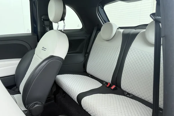Fiat 500 (2021) — foto 18 van 19