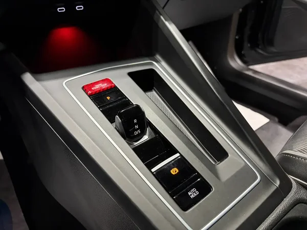 Volkswagen Golf (2022) — foto 10 van 29
