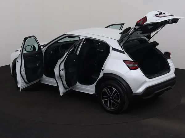 NISSAN Juke (2024) — foto 26 van 27