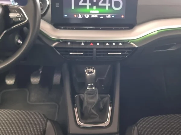 SKODA Octavia Combi Dsl (2024) — foto 3 van 23
