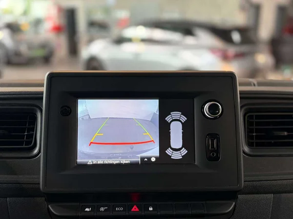 Renault Master (2021) — foto 7 van 16