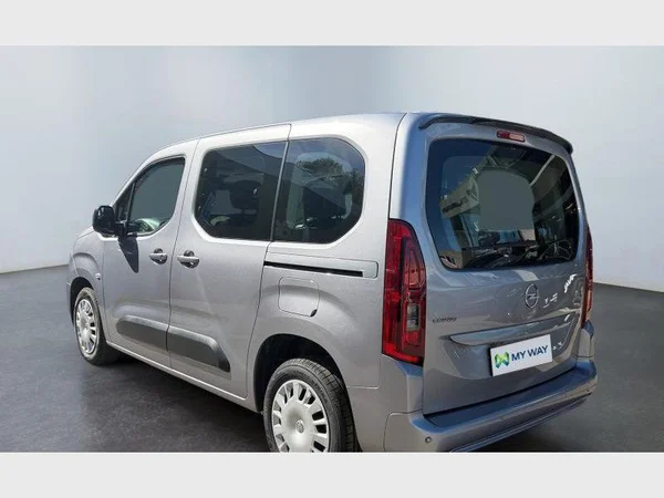 Opel Combo Life Swb (2022) — foto 21 van 27