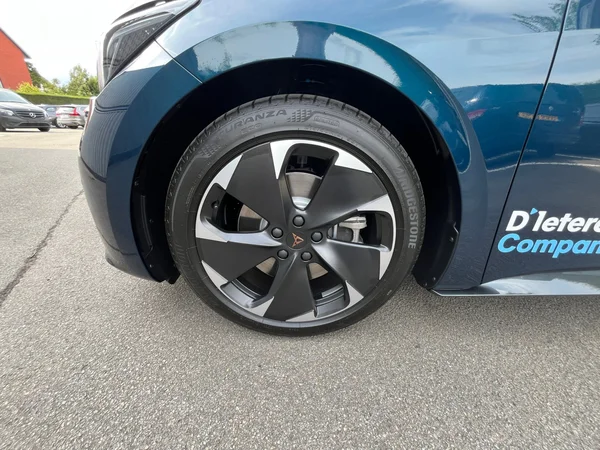 CUPRA Born (2025) — foto 19 van 24