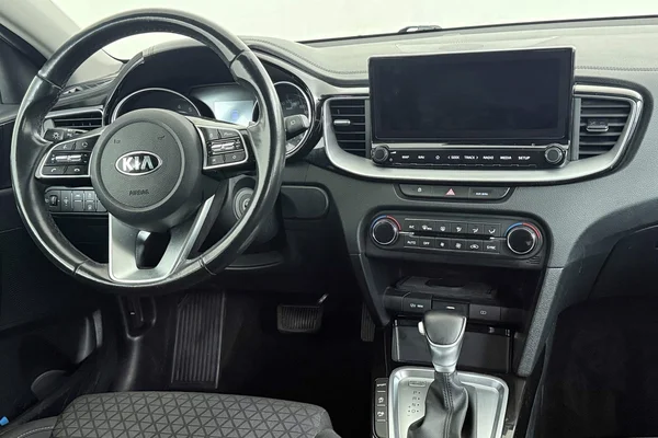 Kia Ceed SW (2020) — foto 18 van 33