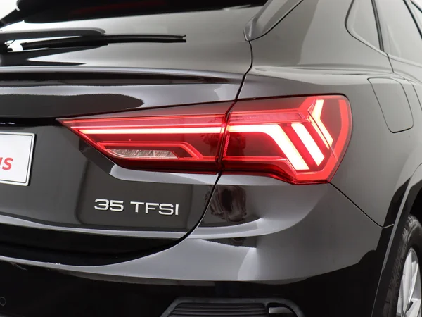 AUDI Q3 Sportback (2025) — foto 7 van 19