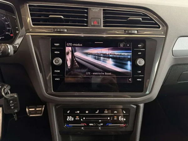Volkswagen Tiguan (2023) — foto 8 van 23