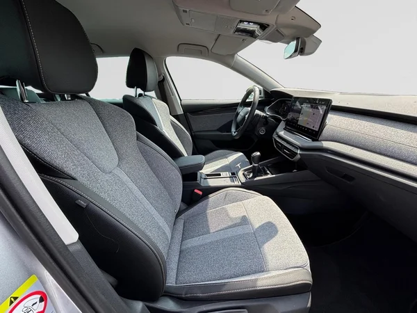 SKODA Octavia Combi (2025) — foto 8 van 24