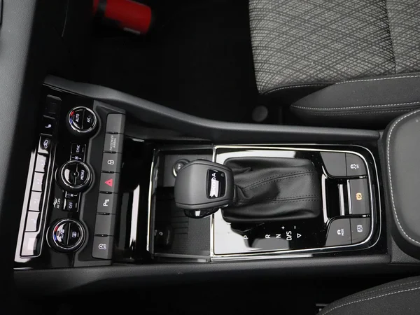 SKODA Karoq (2026) — foto 6 van 20