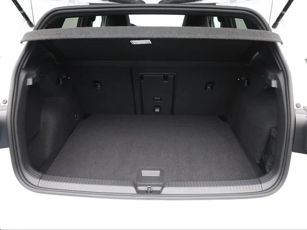 VOLKSWAGEN Golf VIII (2023) — foto 2 van 20